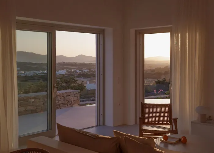 Melora Paros * Angairiá